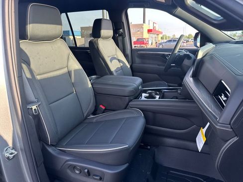 New 2026 Chevrolet Tahoe Premier AWD/4WD image 11