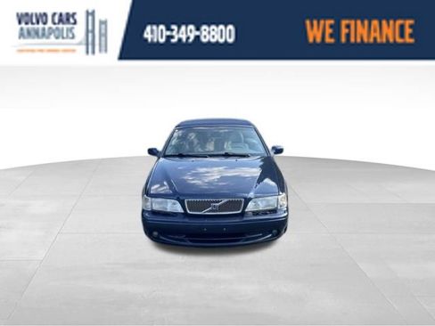 Used 2001 Volvo C70 HT FWD image 2