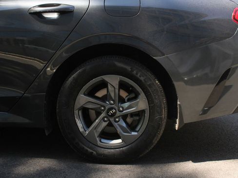 Used 2021 Kia K5 LXS image 10