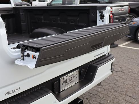 New 2026 GMC Sierra 2500 Denali w/ Denali Reserve Package AWD/4WD image 9