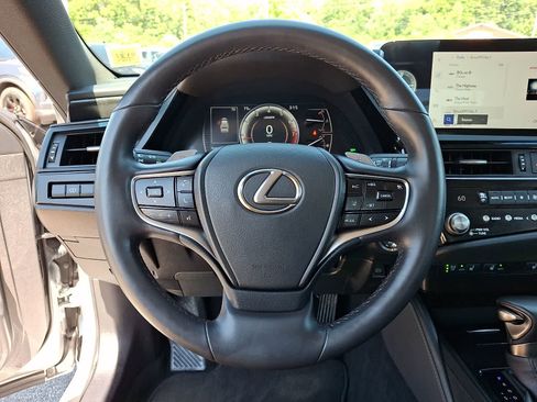 Used 2024 Lexus ES 350 w/ Premium Package FWD image 22