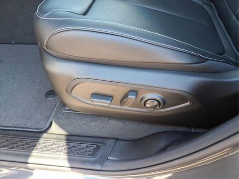 New 2025 Jeep Grand Cherokee Limited w/ Luxury Tech Group II image 13