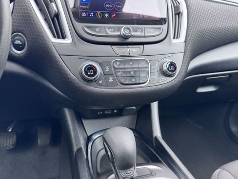 Used 2023 Chevrolet Malibu LT image 19