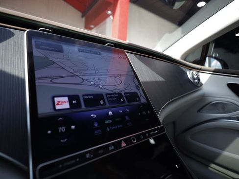 Used 2023 Mercedes-Benz EQS 450+ Sedan image 19