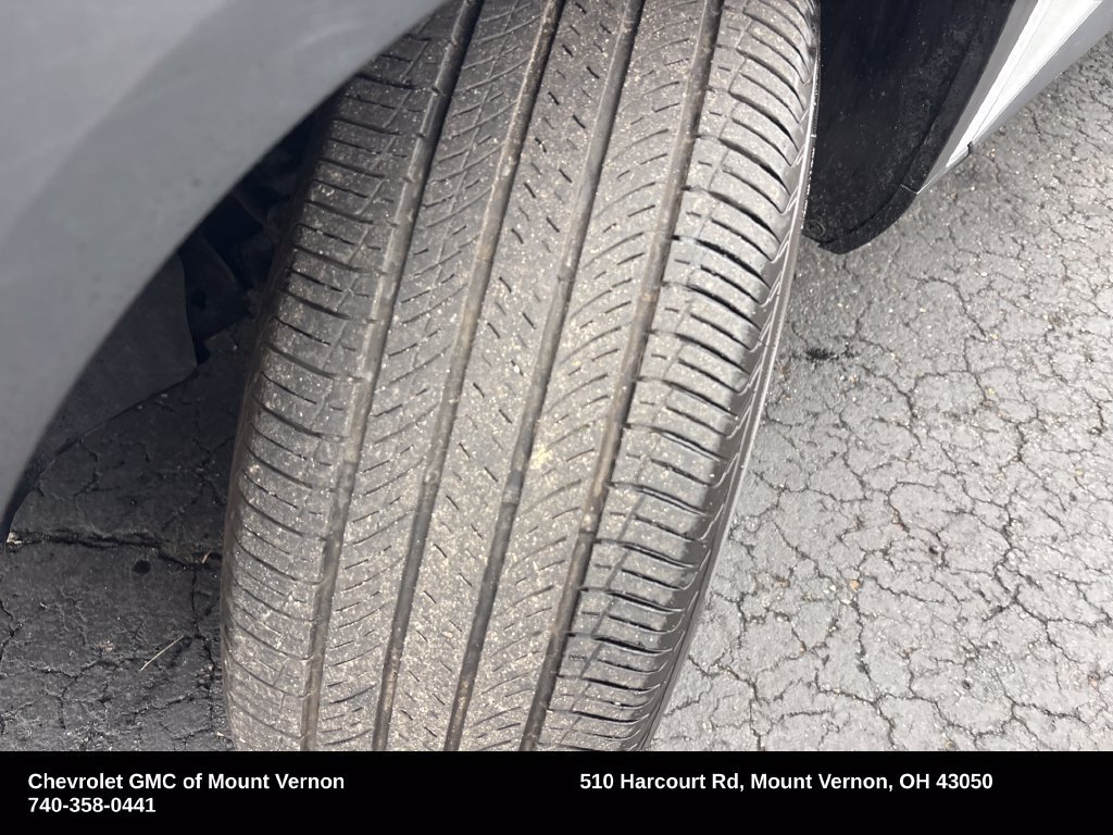 Used 2025 Chevrolet Trax LT FWD image 29