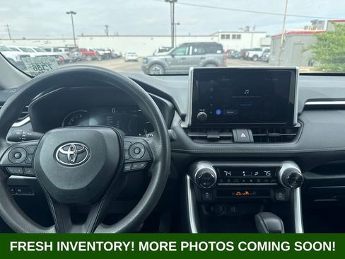 Used 2024 Toyota RAV4 XLE FWD image 8