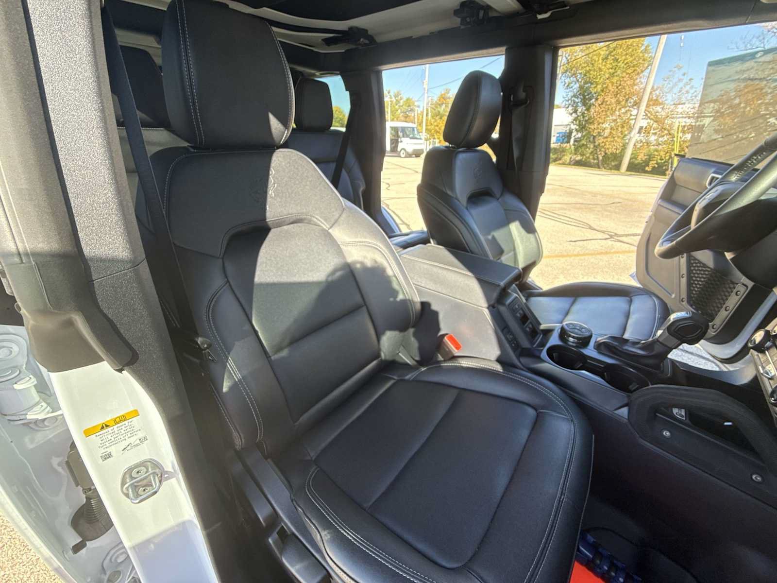 Used 2025 Ford Bronco Badlands AWD/4WD image 28