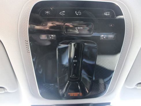 Used 2025 Mercedes-Benz E 350 Sedan image 47