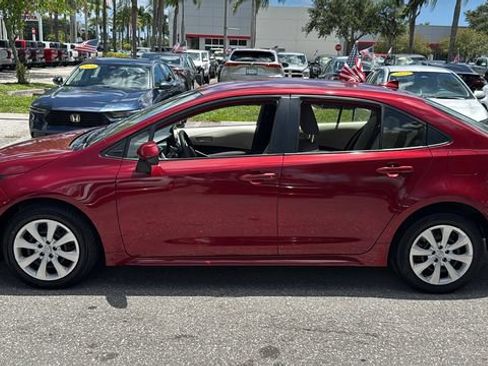 Used 2023 Toyota Corolla LE FWD image 4
