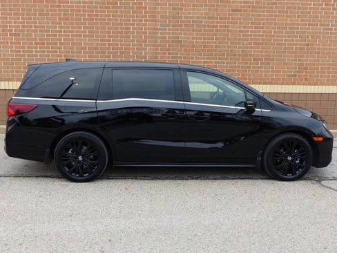 Used 2025 Honda Odyssey Sport-L image 11