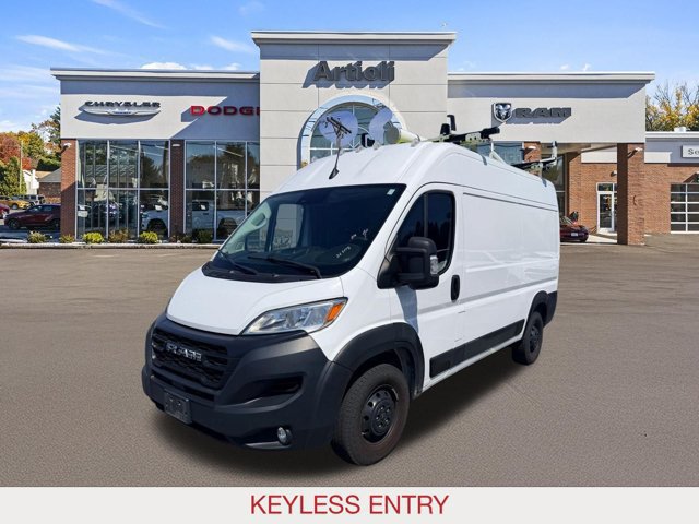 Used 2023 RAM ProMaster 2500 w/ Convenience Group FWD image 4
