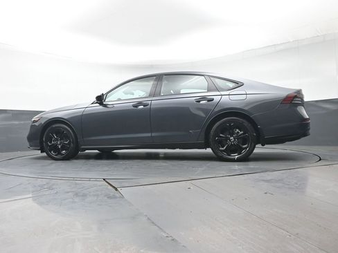Used 2025 Honda Accord SE image 34