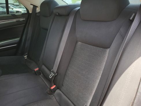 Used 2019 Chrysler 300 Touring w/ Sport Appearance Package RWD image 11