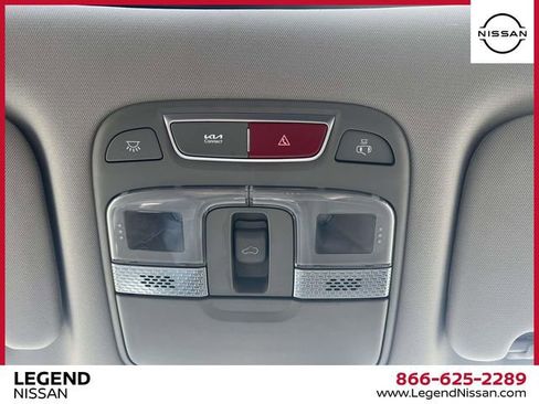 Used 2025 Kia Telluride S AWD/4WD image 32