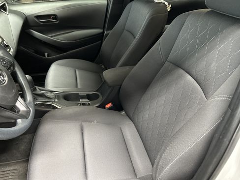 Used 2023 Toyota Corolla LE FWD image 6