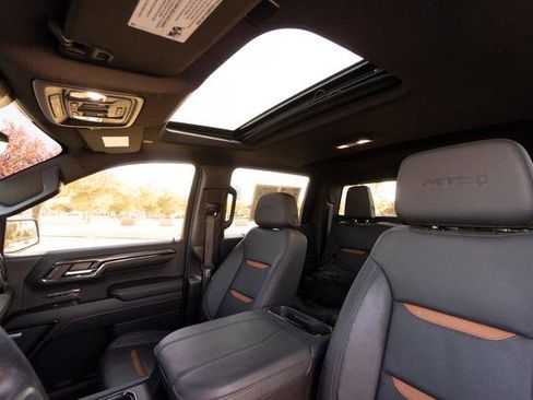 Used 2024 GMC Sierra 1500 AT4 w/ Technology Package image 28