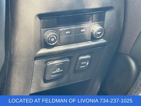 Certified 2023 Chevrolet Traverse LT w/ LT Premium Package AWD/4WD image 21