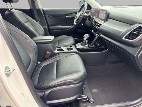 Used 2024 Kia Seltos SX w/ SX Sunroof Package image 18