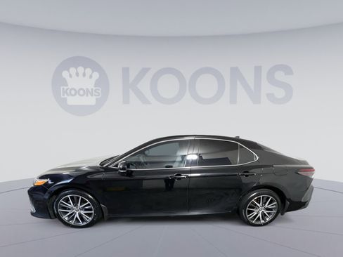 Used 2023 Toyota Camry XLE w/ Cold Weather Package AWD/4WD image 7