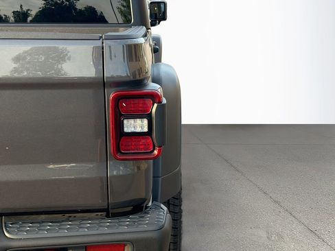 Used 2023 Jeep Gladiator Rubicon w/ LED Lighting Group AWD/4WD image 11