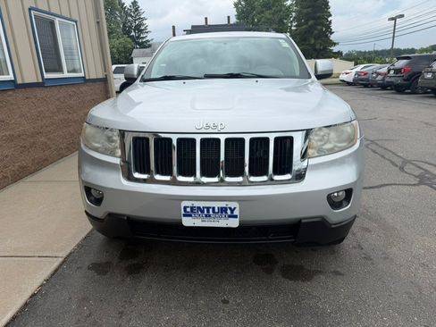 Used 2011 Jeep Grand Cherokee Laredo AWD/4WD image 2