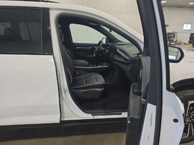 Used 2026 Buick Enclave Sport Touring AWD/4WD image 32