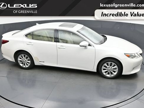 Used 2014 Lexus ES 300h w/ Luxury Package w/Bamboo Trim FWD image 44