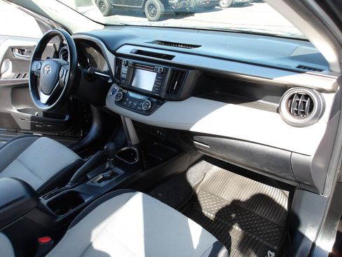 Used 2016 Toyota RAV4 XLE AWD/4WD image 13