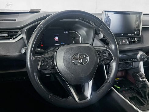 Used 2019 Toyota RAV4 Limited w/ Advanced Technology Package FWD image 18