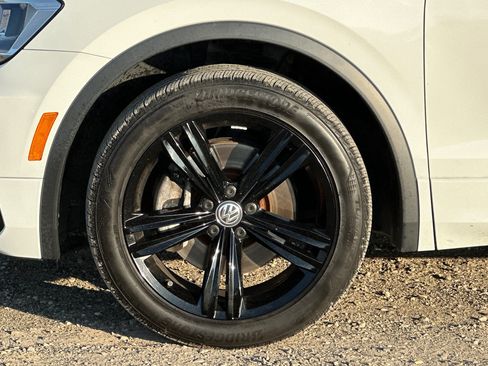 Used 2019 Volkswagen Tiguan SEL Premium R-Line image 26