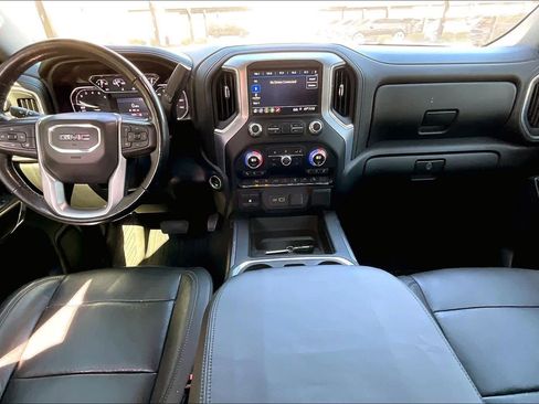 Used 2019 GMC Sierra 1500 SLT image 16