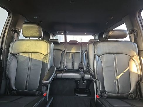 Used 2024 Jeep Wagoneer Series II AWD/4WD image 39