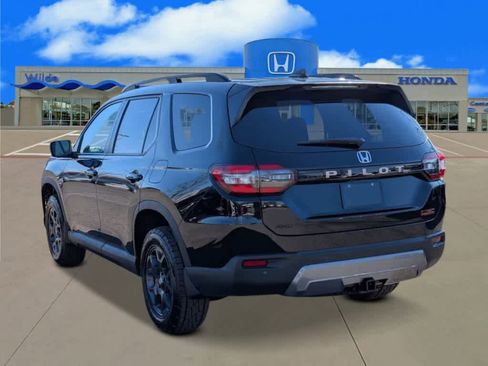 New 2026 Honda Pilot TrailSport image 3