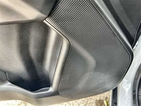 Used 2024 Chevrolet Colorado LT w/ LT Convenience Package image 23