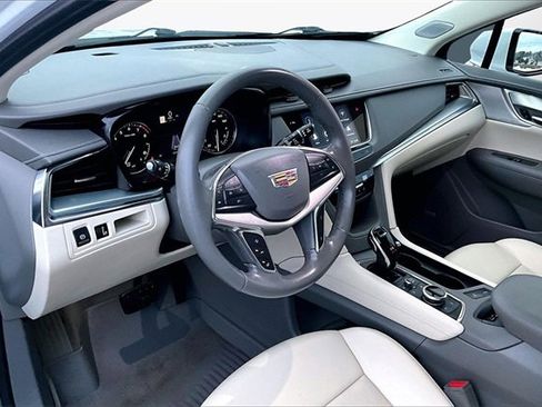 Used 2021 Cadillac XT5 Premium Luxury image 12