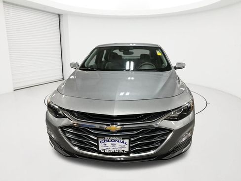 Used 2024 Chevrolet Malibu LT FWD image 2