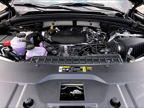 New 2026 Jeep Grand Cherokee L Summit w/ Obsidian Package image 9