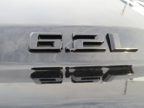 Used 2025 Chevrolet Silverado 1500 High Country w/ Midnight Edition AWD/4WD image 10