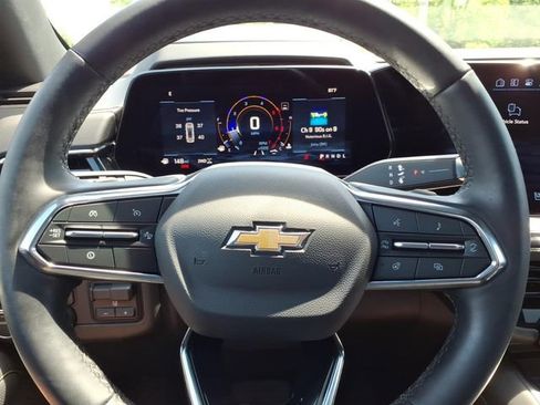 Used 2025 Chevrolet Tahoe Premier AWD/4WD image 28