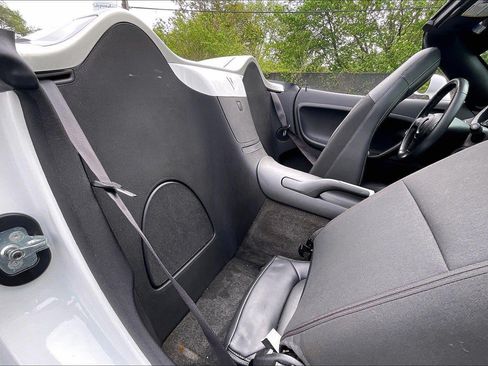 Used 2007 Pontiac Solstice Convertible w/ Premium Package RWD image 24
