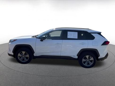Used 2025 Toyota RAV4 LE image 9