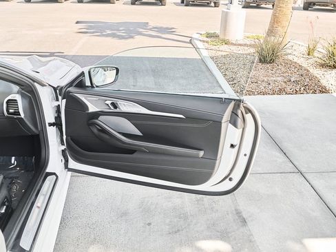 Used 2025 BMW 840i Convertible w/ Comfort Seating Package RWD image 8