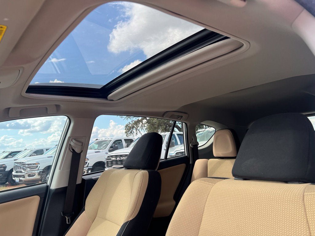 Used 2017 Toyota RAV4 XLE FWD image 14