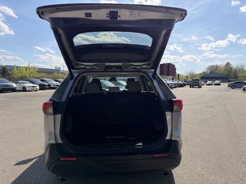 Used 2022 Toyota RAV4 XLE Premium FWD image 25