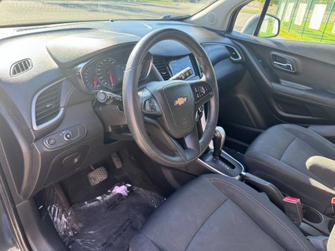 Used 2018 Chevrolet Trax LT image 13
