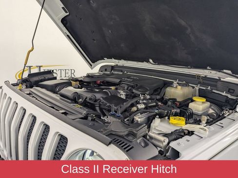 Used 2018 Jeep Wrangler Unlimited Sahara AWD/4WD image 37