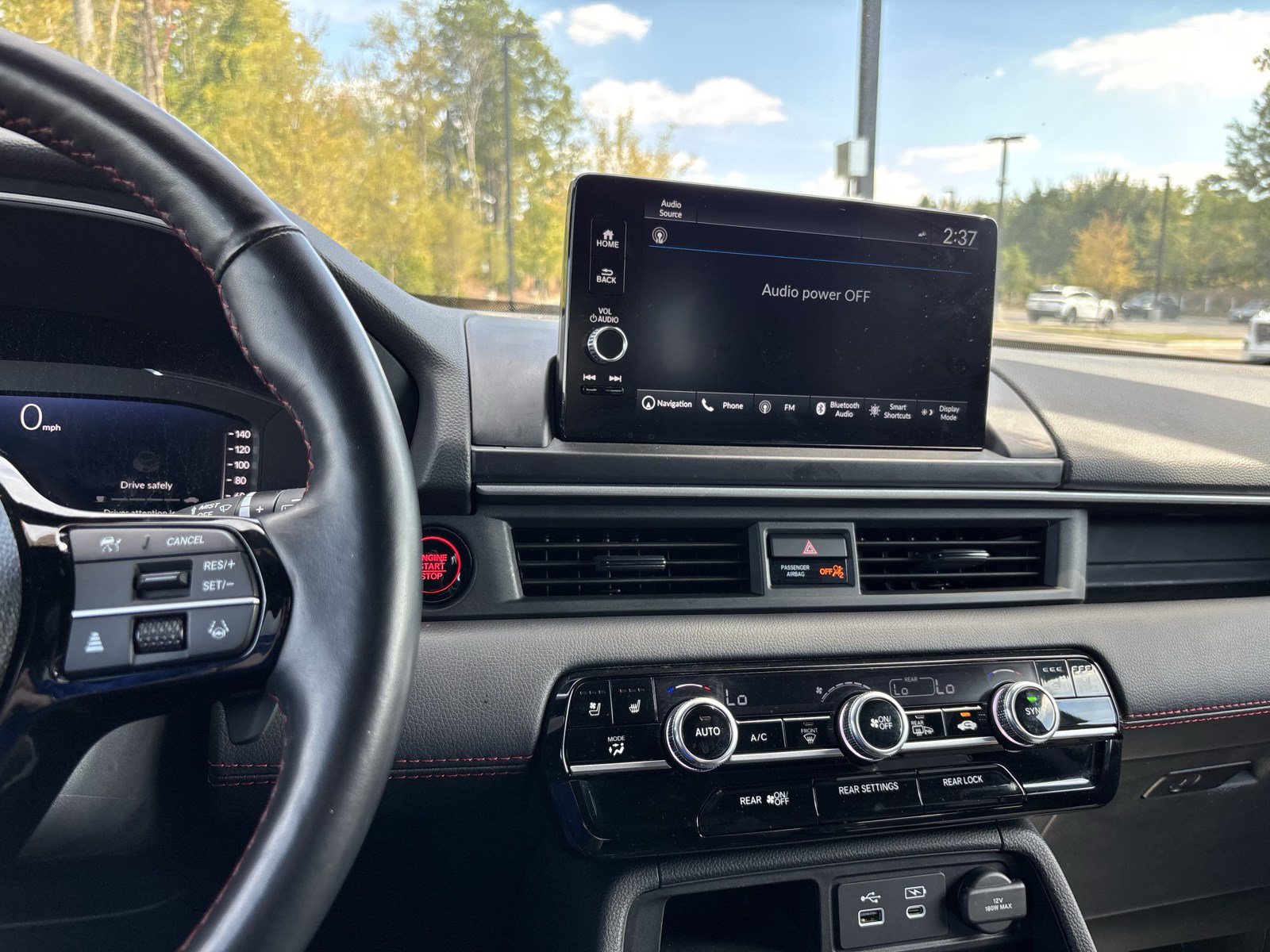 Used 2025 Honda Pilot Black Edition image 30