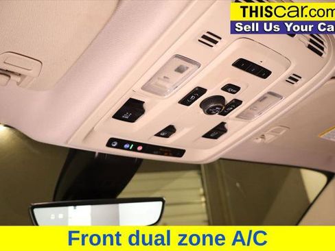 Used 2021 GMC Yukon Denali w/ Denali Premium Package image 17