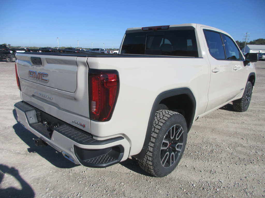 New 2026 GMC Sierra 1500 AT4 w/ AT4 Premium Package AWD/4WD image 4