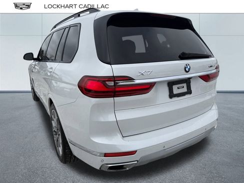 Used 2022 BMW X7 xDrive40i w/ Luxury Seating Package image 11